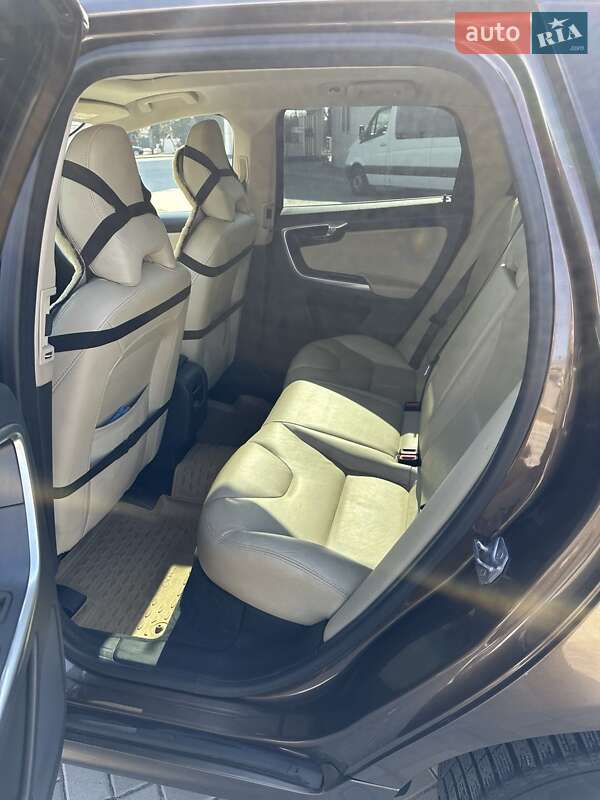 Внедорожник / Кроссовер Volvo XC60 2014 в Староконстантинове фото 7 Внедорожник / Кроссовер Volvo XC60 2014 в Староконстантинове