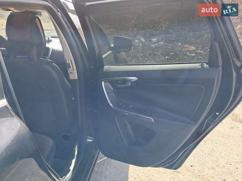 Внедорожник / Кроссовер Volvo XC60 2012 в Хмельницком