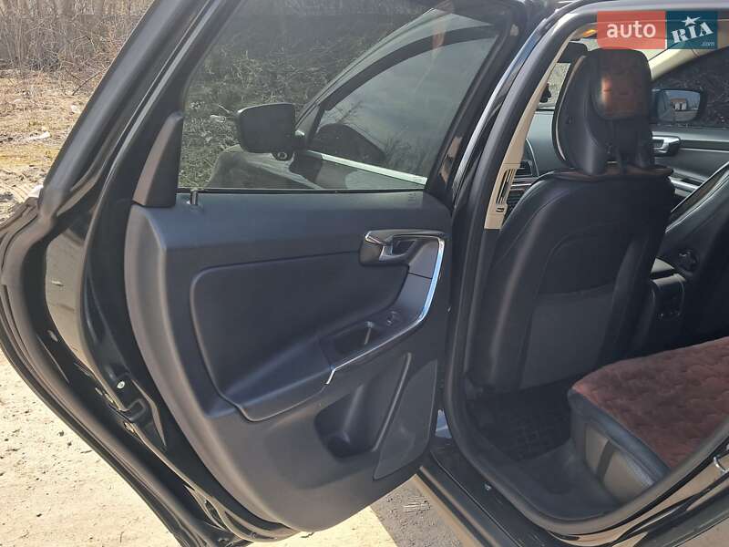 Внедорожник / Кроссовер Volvo XC60 2012 в Хмельницком