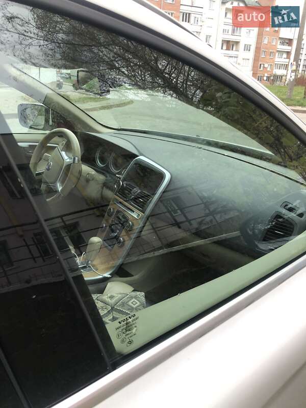Внедорожник / Кроссовер Volvo XC60 2011 в Трускавце
