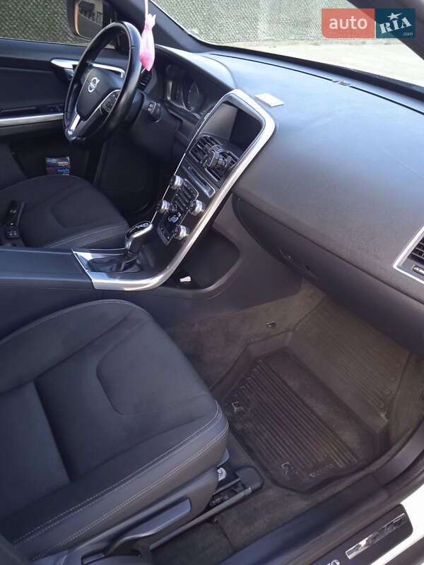 Позашляховик / Кросовер Volvo XC60 2014 в Вараші фото 7 Позашляховик / Кросовер Volvo XC60 2014 в Вараші