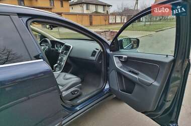 Внедорожник / Кроссовер Volvo XC60 2013 в 