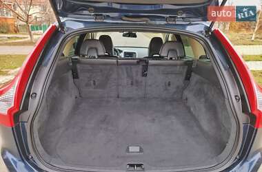 Внедорожник / Кроссовер Volvo XC60 2013 в 