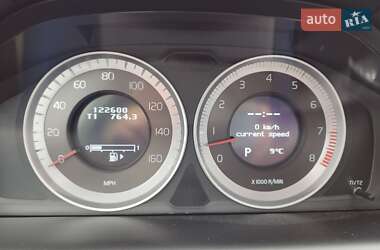 Внедорожник / Кроссовер Volvo XC60 2013 в 