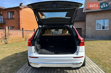 Внедорожник / Кроссовер Volvo XC60 2023 в 
