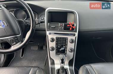 Внедорожник / Кроссовер Volvo XC60 2015 в 