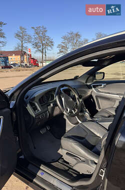 Внедорожник / Кроссовер Volvo XC60 2014 в 