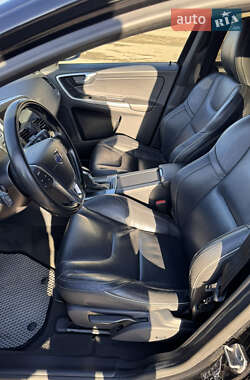 Внедорожник / Кроссовер Volvo XC60 2014 в 
