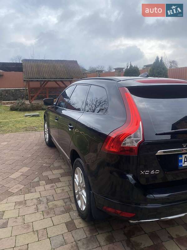 Внедорожник / Кроссовер Volvo XC60 2015 в Мукачево