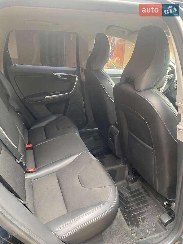 Внедорожник / Кроссовер Volvo XC60 2015 в Мукачево
