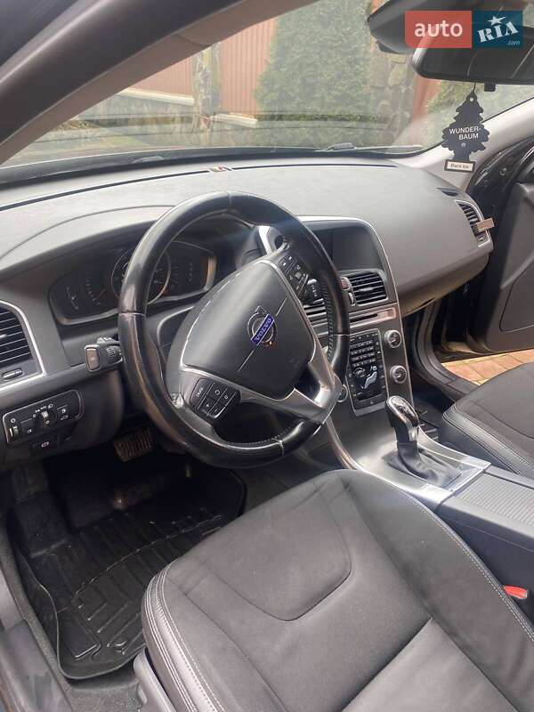 Внедорожник / Кроссовер Volvo XC60 2015 в Мукачево