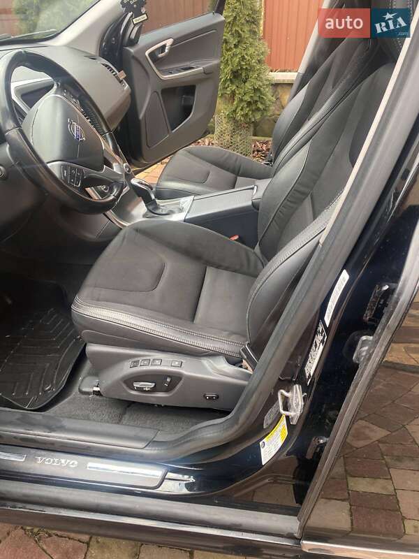 Внедорожник / Кроссовер Volvo XC60 2015 в Мукачево