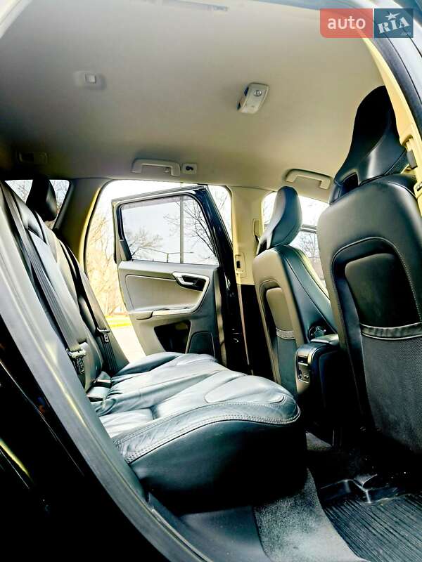 Внедорожник / Кроссовер Volvo XC60 2012 в Одессе