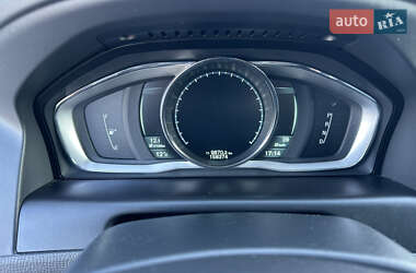 Внедорожник / Кроссовер Volvo XC60 2014 в 