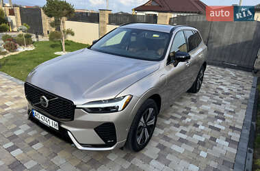 Позашляховик / Кросовер Volvo XC60 2024 в 