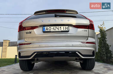 Позашляховик / Кросовер Volvo XC60 2024 в 