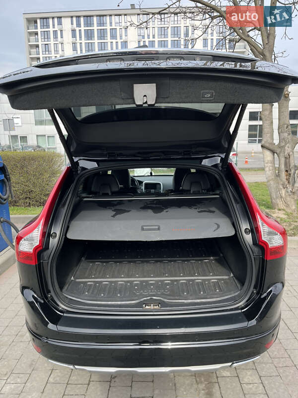 Внедорожник / Кроссовер Volvo XC60 2015 в Ивано-Франковске