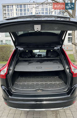 Внедорожник / Кроссовер Volvo XC60 2015 в 