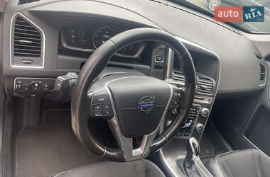 Внедорожник / Кроссовер Volvo XC60 2016 в 