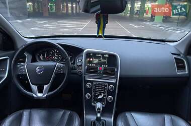 Внедорожник / Кроссовер Volvo XC60 2016 в 