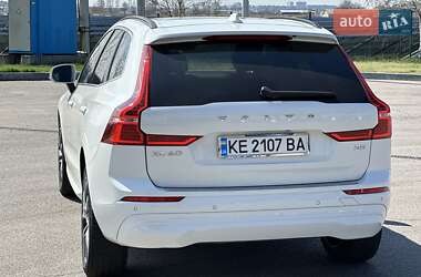 Внедорожник / Кроссовер Volvo XC60 2022 в 