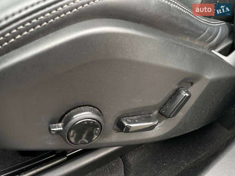 Внедорожник / Кроссовер Volvo XC60 2021 в Киеве