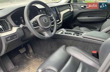 Внедорожник / Кроссовер Volvo XC60 2021 в 