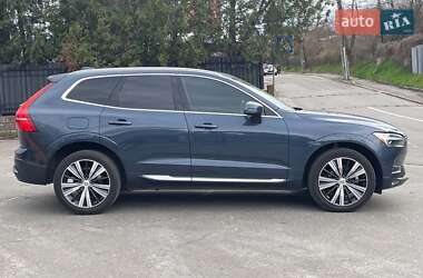 Внедорожник / Кроссовер Volvo XC60 2021 в 
