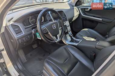 Внедорожник / Кроссовер Volvo XC60 2017 в 