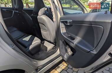 Внедорожник / Кроссовер Volvo XC60 2017 в 