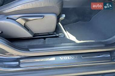 Внедорожник / Кроссовер Volvo XC60 2016 в 