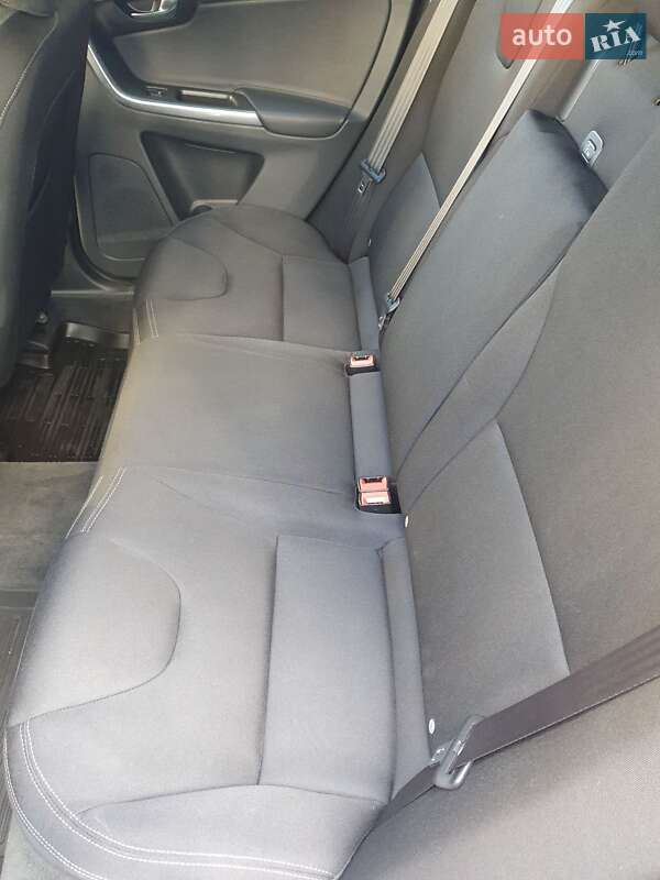 Позашляховик / Кросовер Volvo XC60 2015 в Івано-Франківську