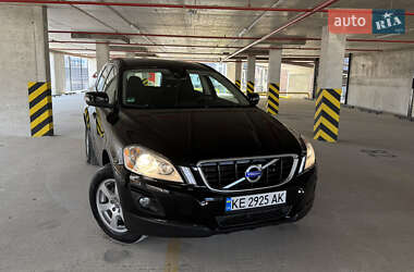 Позашляховик / Кросовер Volvo XC60 2009 в 