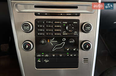 Позашляховик / Кросовер Volvo XC60 2009 в 