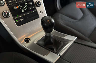 Позашляховик / Кросовер Volvo XC60 2009 в 