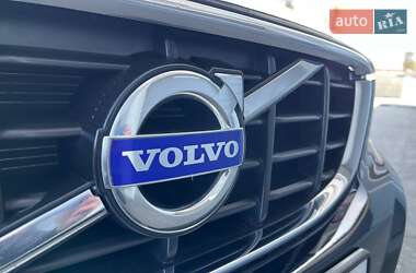 Позашляховик / Кросовер Volvo XC60 2011 в 