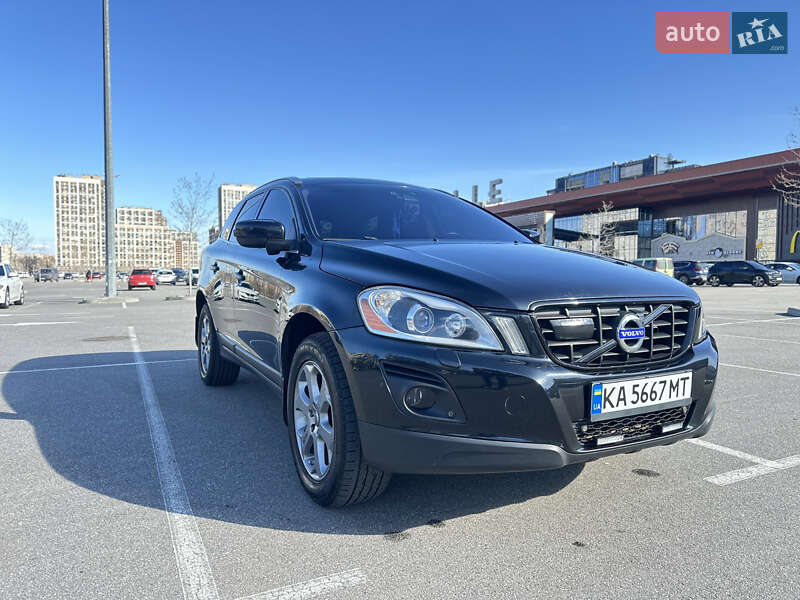 Внедорожник / Кроссовер Volvo XC60 2009 в 