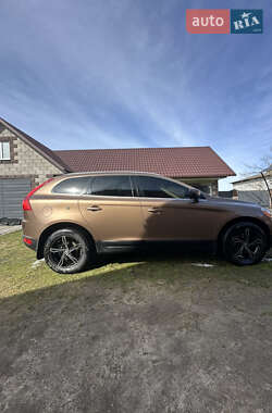 Внедорожник / Кроссовер Volvo XC60 2013 в 