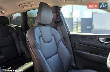 Внедорожник / Кроссовер Volvo XC60 2022 в 