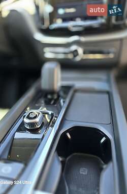 Внедорожник / Кроссовер Volvo XC60 2022 в 