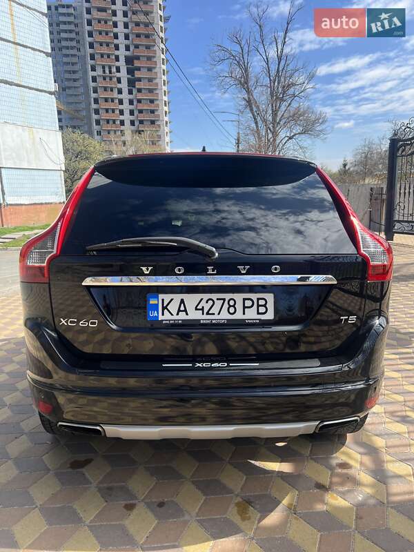 Позашляховик / Кросовер Volvo XC60 2015 в Києві
