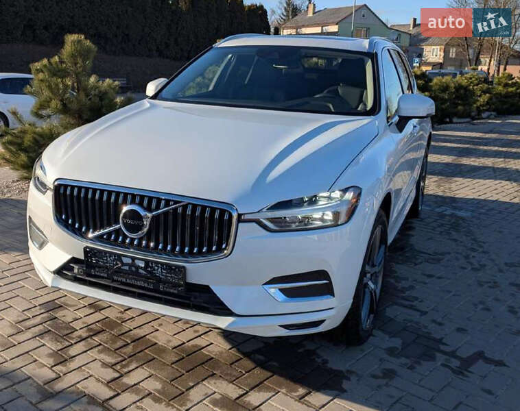 Внедорожник / Кроссовер Volvo XC60 2020 в 