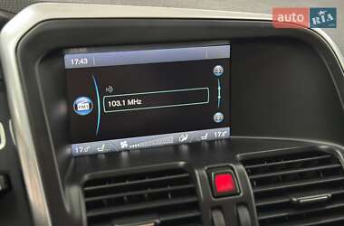 Внедорожник / Кроссовер Volvo XC60 2012 в 