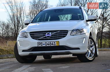 Позашляховик / Кросовер Volvo XC60 2017 в 