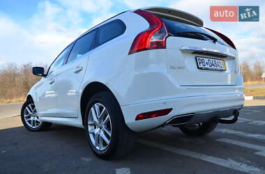 Позашляховик / Кросовер Volvo XC60 2017 в 