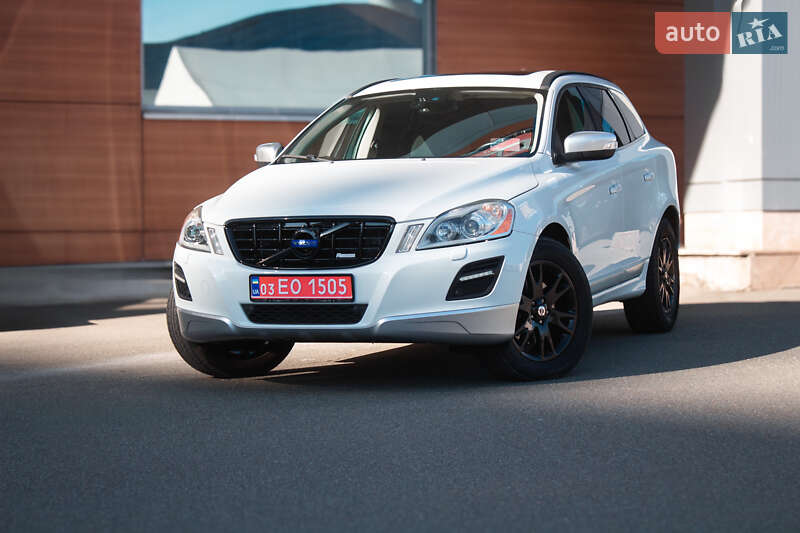 Внедорожник / Кроссовер Volvo XC60 2010 в Киеве