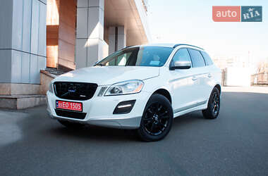 Внедорожник / Кроссовер Volvo XC60 2010 в 