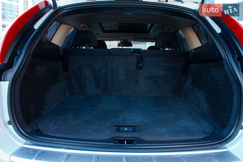 Внедорожник / Кроссовер Volvo XC60 2010 в Киеве