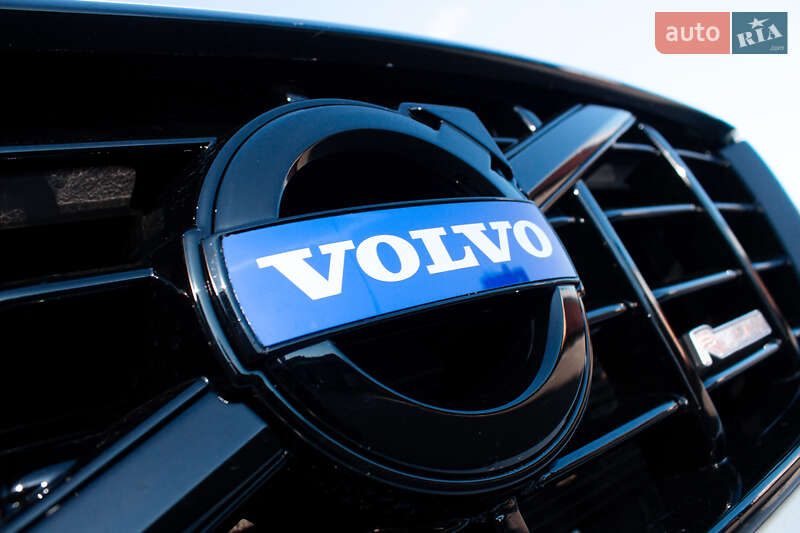 Внедорожник / Кроссовер Volvo XC60 2010 в Киеве