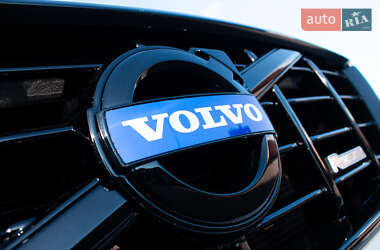 Внедорожник / Кроссовер Volvo XC60 2010 в 